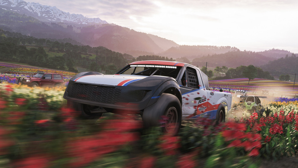 Microsoft is preparing a controller and headphones for Forza Horizon 6